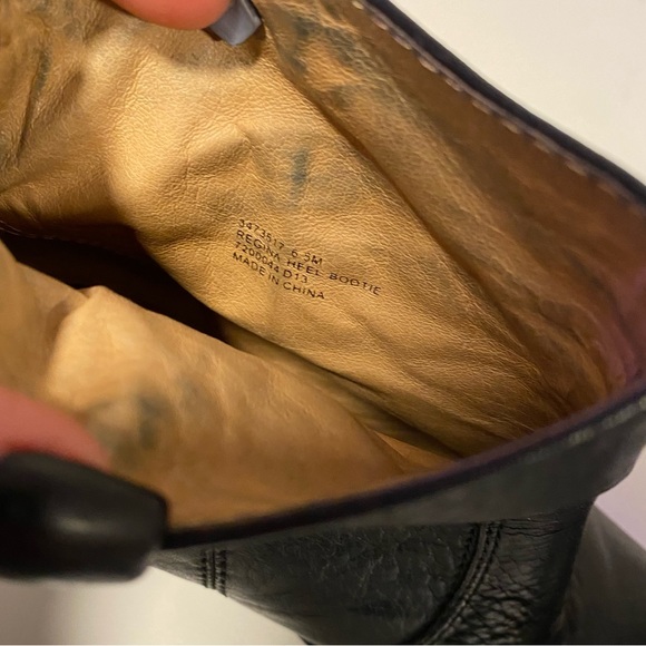 Frye Regina Heel Bootie Soft Vintage Leather Boots - Picture 5 of 15